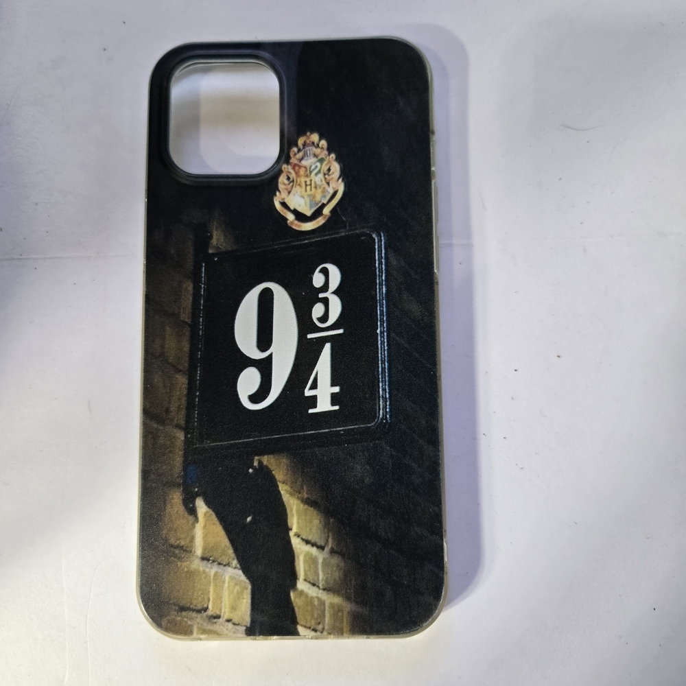 iPhone Warner Bros. Platform 9 3/4 Phone Case - Black